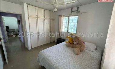 SE VENDE CASA EN LA VILLA DE LOS SANTOS
