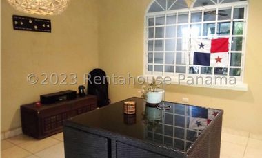 Alquiler de Casa en Brisas del Golf 24-4784