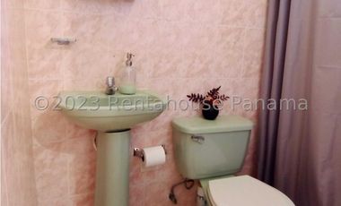 Alquiler de Casa en Brisas del Golf 24-4784