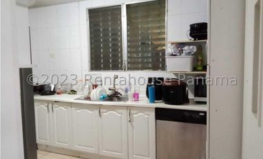 Alquiler de Casa en Brisas del Golf 24-4784