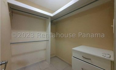 Alquiler de Casa en Brisas del Golf 24-4462