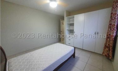 Alquiler de Casa en Brisas del Golf 24-4462