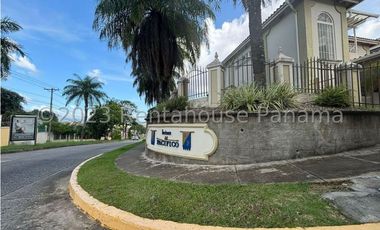 Alquiler de Casa en Brisas del Golf 24-4462