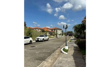 Alquiler de Casa en Brisas del Golf 24-4462