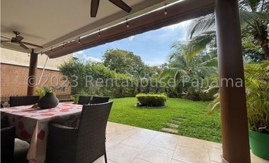 Alquiler de Apartamento en Clayton