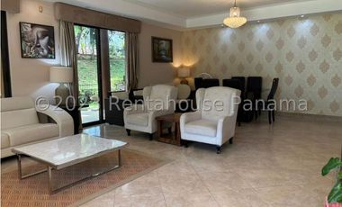 Alquiler de Apartamento en Clayton