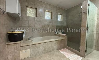 Alquiler de Apartamento en Clayton
