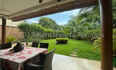 Alquiler de Apartamento en Clayton