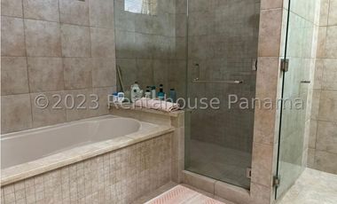 Alquiler de Apartamento en Clayton