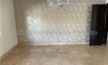 Alquiler de Casa en Costa del Este