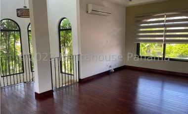 Alquiler de Casa en Costa del Este