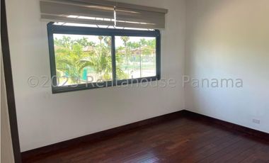 Alquiler de Casa en Costa del Este