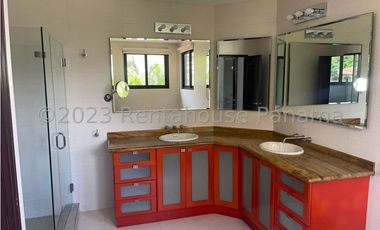 Alquiler de Casa en Costa del Este
