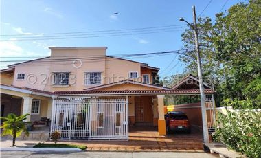 Venta de Casa en Villa Lucre