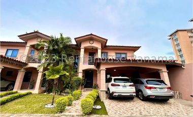 Venta de Casa en Versalles