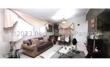 Venta de Casa en Las Cumbres 24-2667