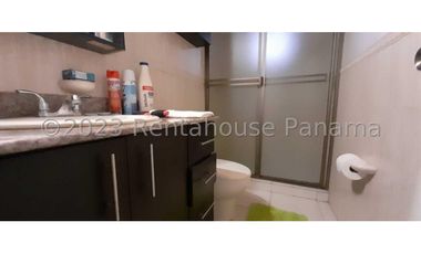 Venta de Casa en Las Cumbres 24-2667