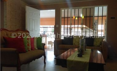 Venta de Casa en Cerro Viento 24-3654