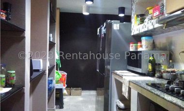 Venta de Casa en Cerro Viento 24-3654