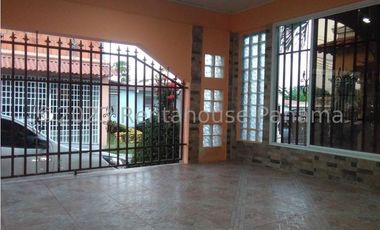 Venta de Casa en Cerro Viento 24-3654