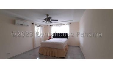 Venta de Casa en Villa Zaita 23-6536