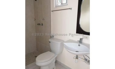 Venta de Casa en Villa Zaita 23-6536