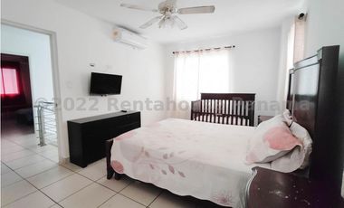 Venta de Casa en Brisas del Golf 24-4529