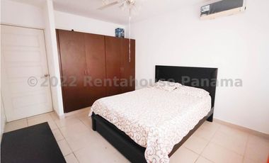 Venta de Casa en Brisas del Golf 24-4529
