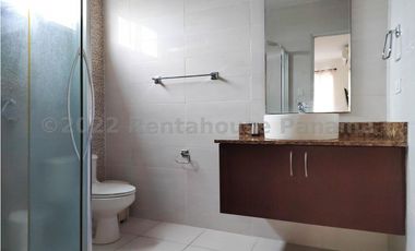 Venta de Casa en Brisas del Golf 24-4529
