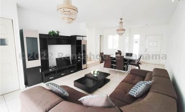 Venta de Casa en Brisas del Golf 24-4529