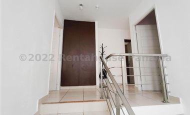 Venta de Casa en Brisas del Golf 24-4529