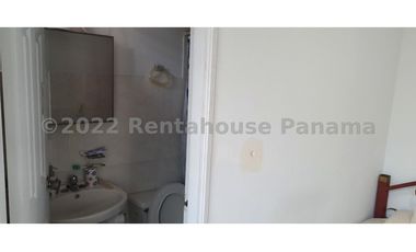 Venta de Casa en Brisas del Golf 23-3200