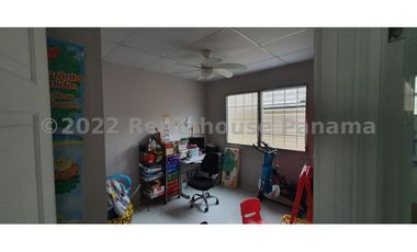 Venta de Casa en Brisas del Golf 23-3200