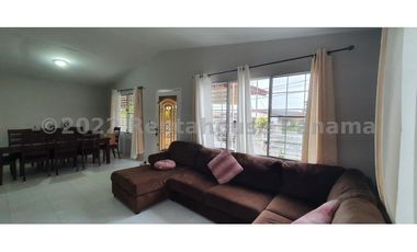 Venta de Casa en Brisas del Golf 23-3200