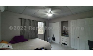 Venta de Casa en Brisas del Golf 23-3200