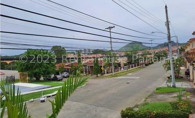 Venta de Casa en Altos de Panama 23-1----