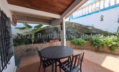 Venta de Casa en Altos de Panama  24-43