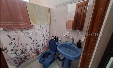 Venta de Casa en Altos de Panama  24-43