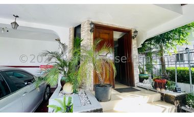 Venta de Casa en Hato Pintado 24-4031