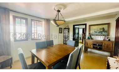 Venta de Casa en Hato Pintado 24-4031