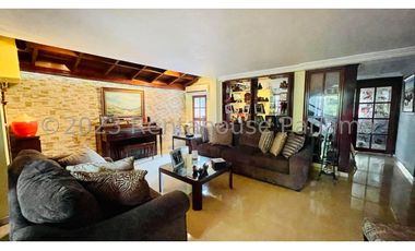 Venta de Casa en Hato Pintado 24-4031