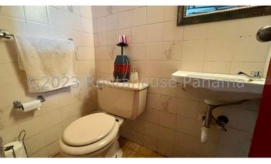 Venta de Casa en Hato Pintado 24-4031