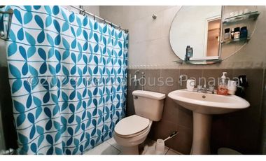 Venta de Casa en Brisas del Golf 24-4233