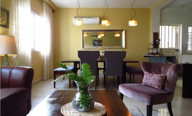 Venta de Casa en Altos de Panama  23-1----