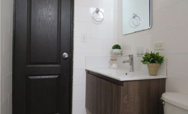 Venta de Casa en Altos de Panama  23-1----