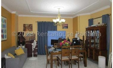 Venta de Casa en El Bosque 24-2105