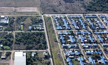 VENDE 25x40 valor oportunidad financiado Barrio La Nueva Italia