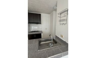 ARRIENDO APARTAMENTO EN CUARTO PISO CR ROBLES DEL NORTE