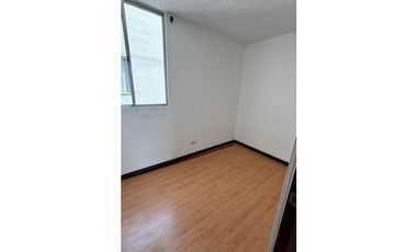 ARRIENDO APARTAMENTO EN CUARTO PISO CR ROBLES DEL NORTE