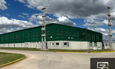 Nave en alquiler ubicada en Polo Industrial Spegazzini
